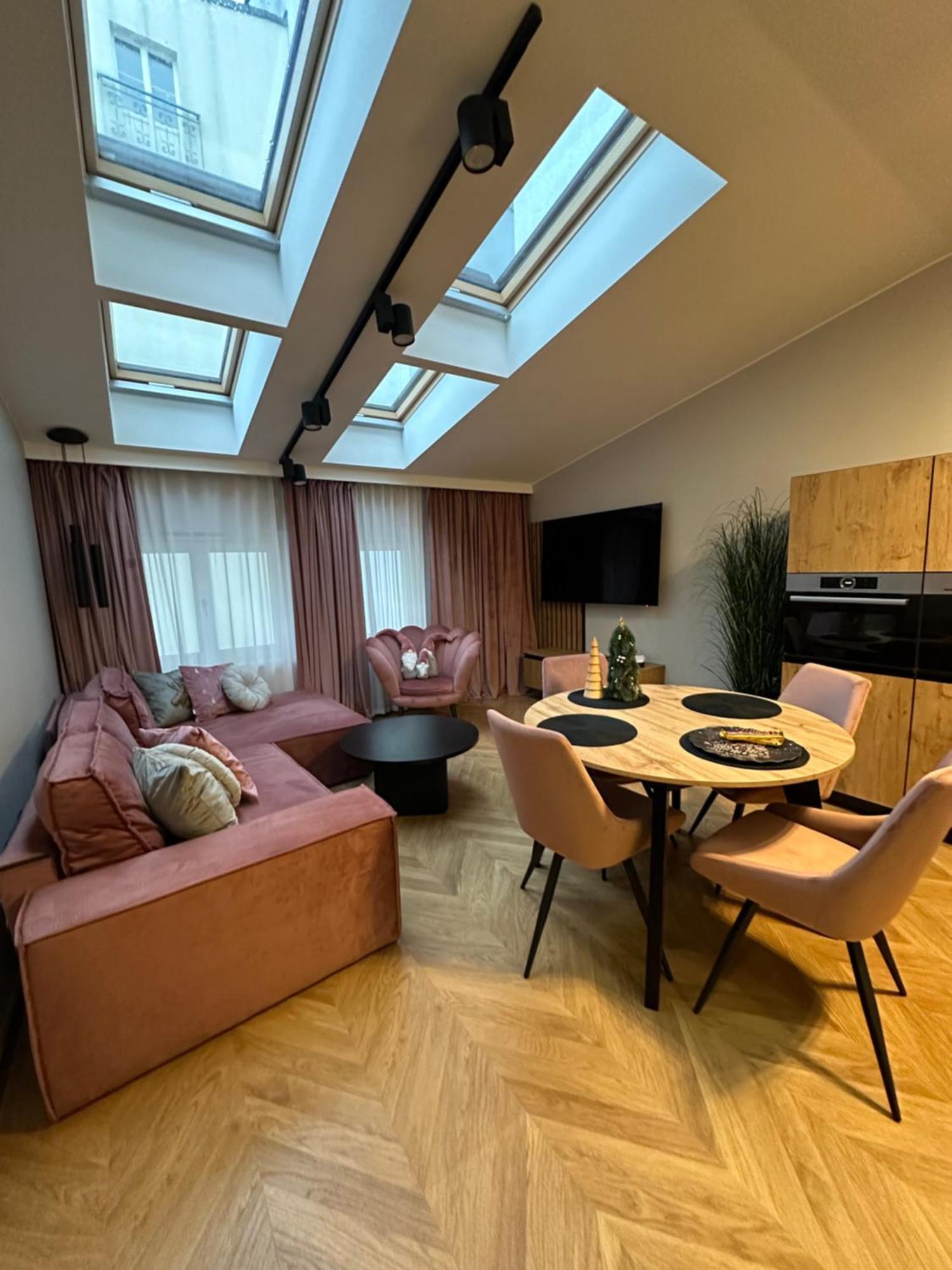 Apartamenty Sebastiana Krasków Exterior foto